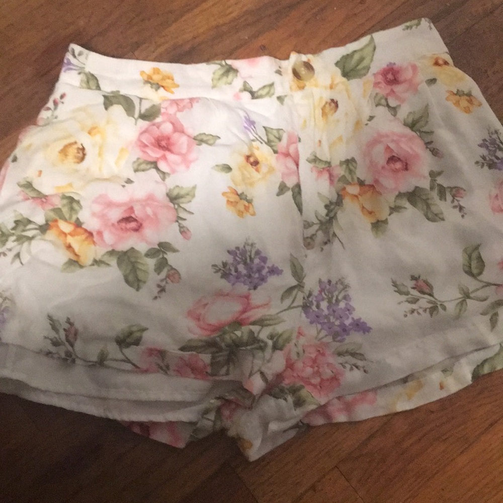 Floral flow short
